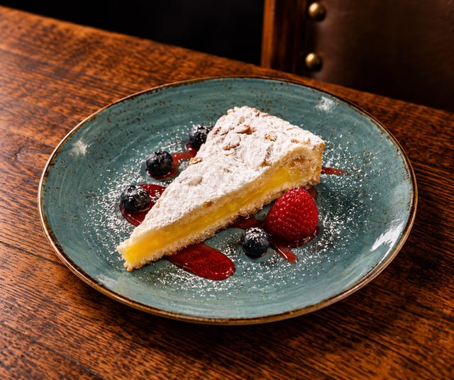 Torta della Nonna.